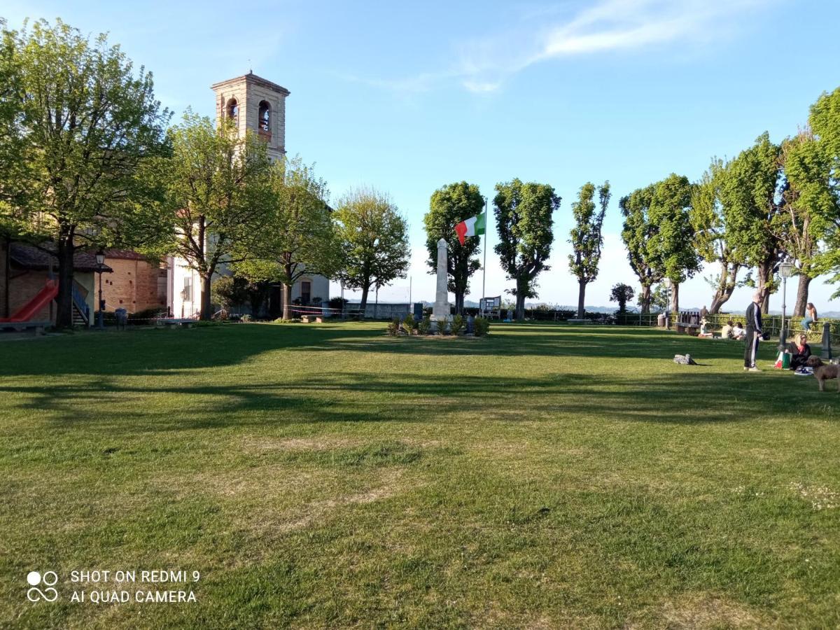 Apartamento Il Cortiletto Verduno Exterior foto