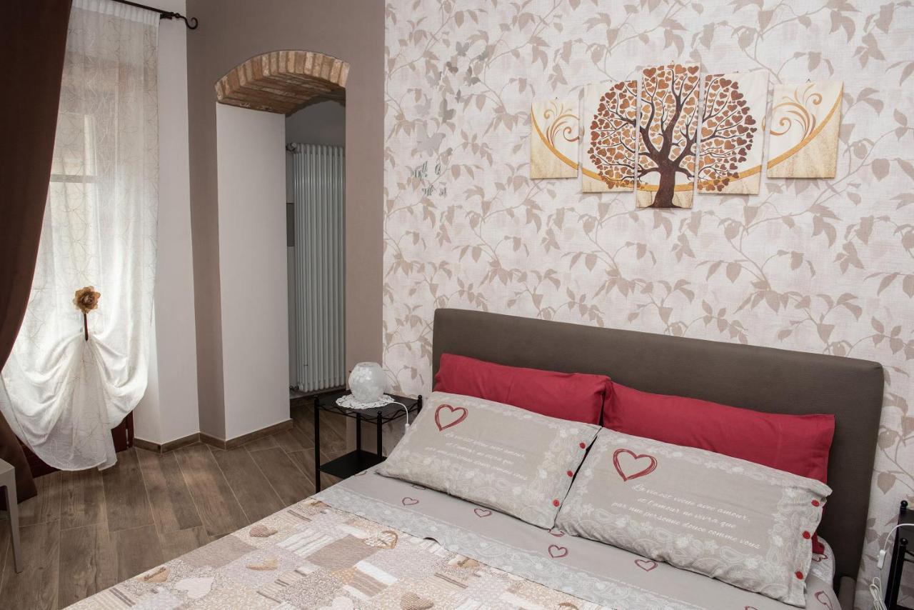 Apartamento Il Cortiletto Verduno Exterior foto